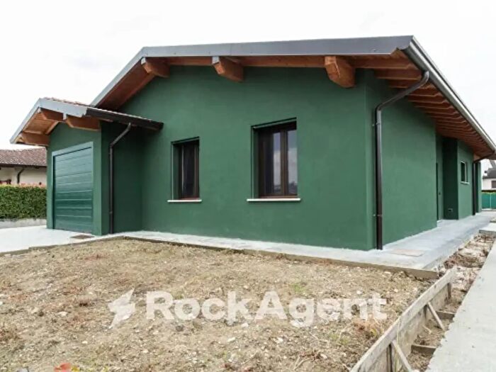 Casa con 5 locali in vendita in Via Papa Paolo VI, Orzinuovi