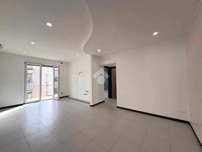 Appartamento trilocale in vendita in Appartamento Via Enrico Fermi, Fondi