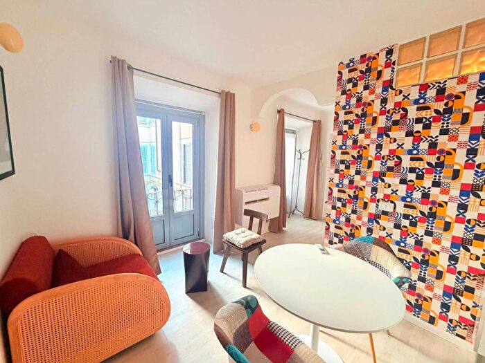 Appartamento bilocale in affitto in Via Lazzaro Palazzi, Porta Venezia, Milano