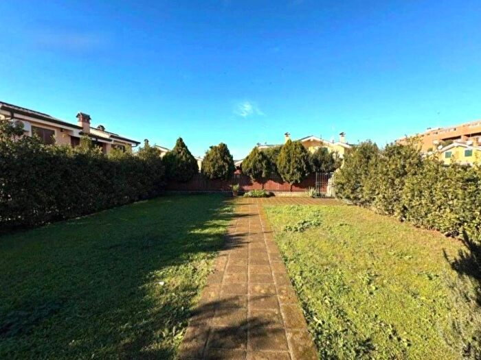 Casa quadrilocale in affitto in Via Luigi Iaffei, Centro, Cerveteri