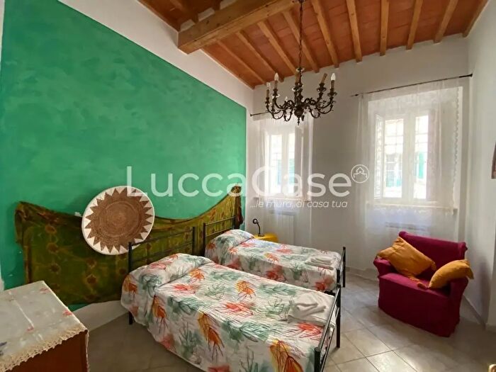 Appartamento quadrilocale in vendita in Ia Nedo Nadi, Livorno