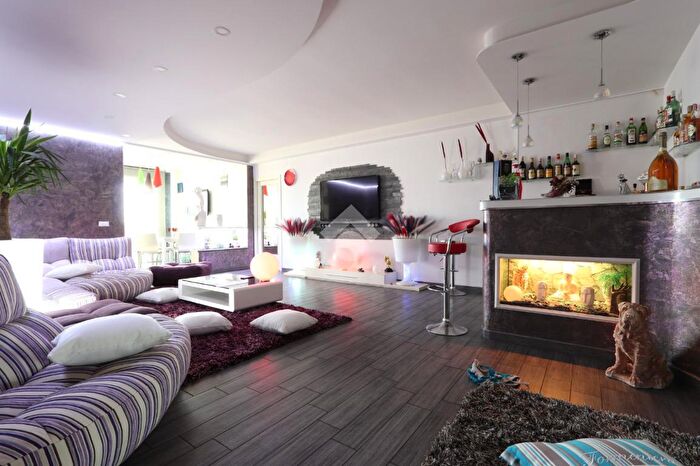 Appartamento quadrilocale in vendita in Via Roma, Martinsicuro