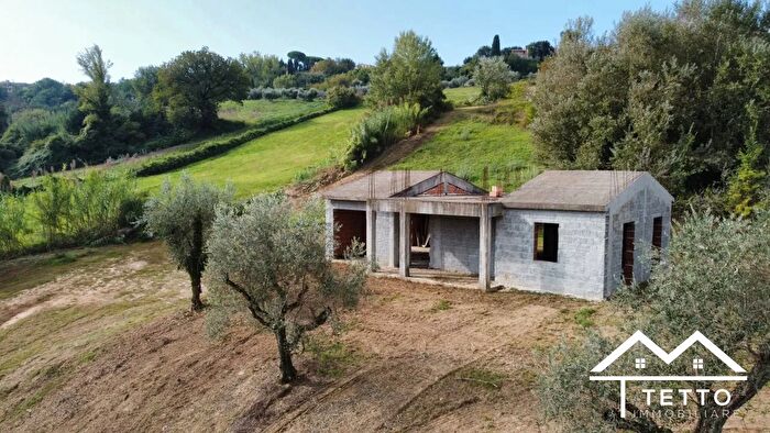 Casa quadrilocale in vendita in Vocabolo Castagna, Forano