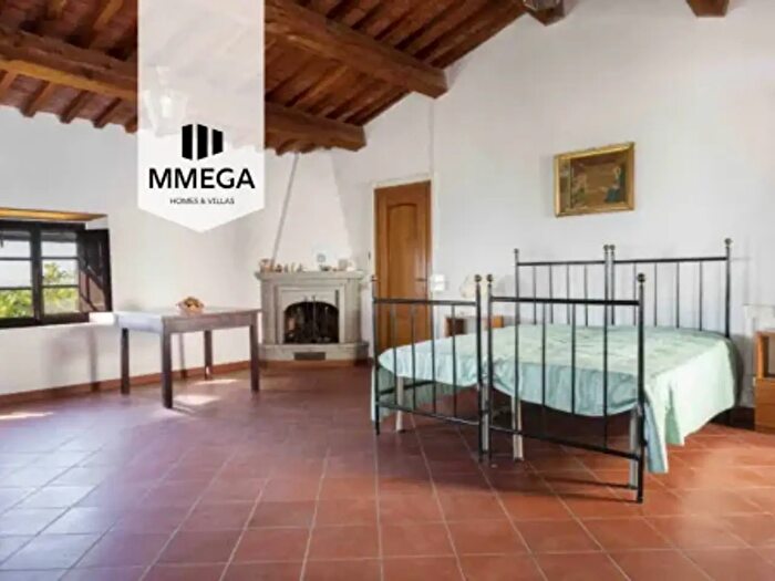 Appartamento con 6 locali in vendita in Via di Matraia, Capannori