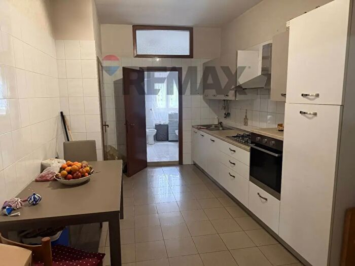 Appartamento trilocale in vendita in Via Guglielmo Marconi, San Nicandro Garganico