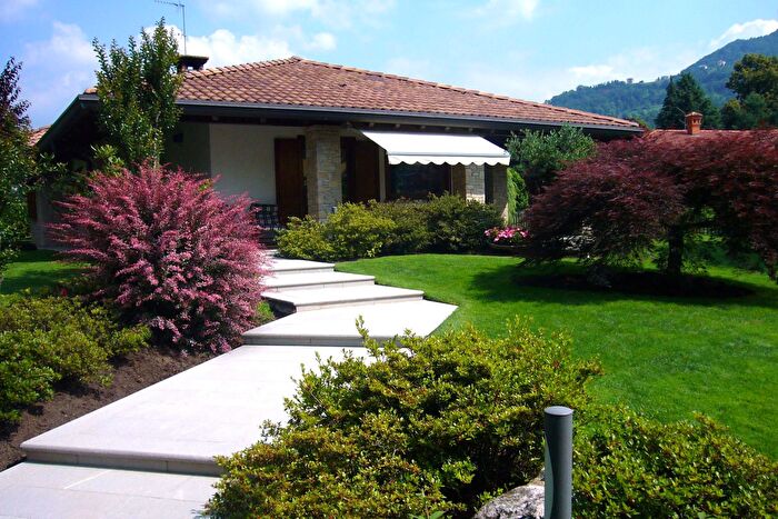 Casa con 5 locali in vendita in Capizzone