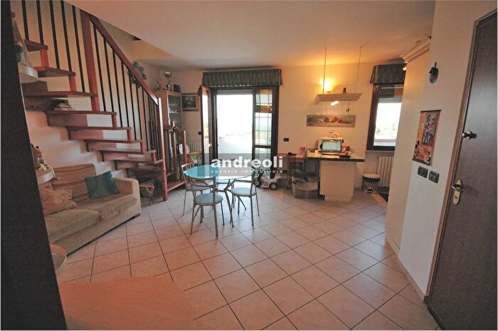 Appartamento trilocale in vendita in Monsano