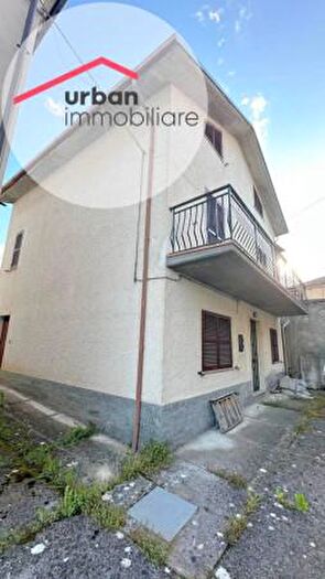 Casa con 5 locali in vendita in Via Nazionale, Castel Di Ieri