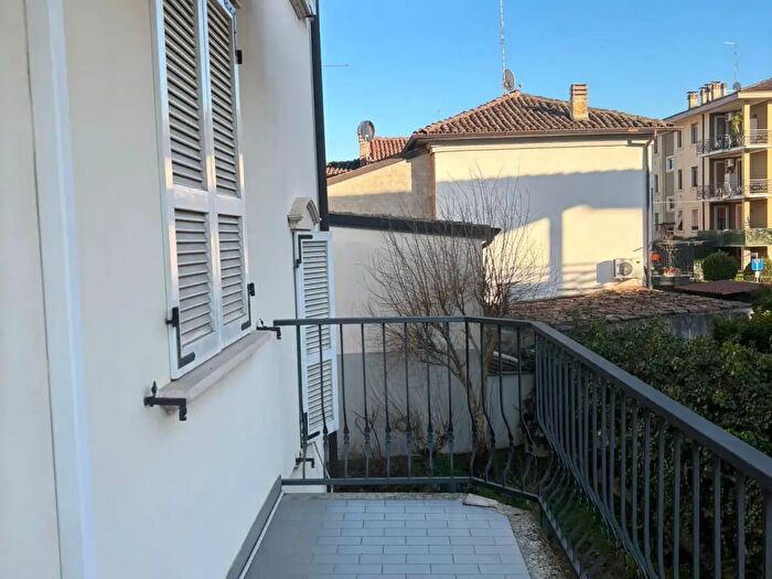 Appartamento trilocale in vendita in Borgonovo Val Tidone