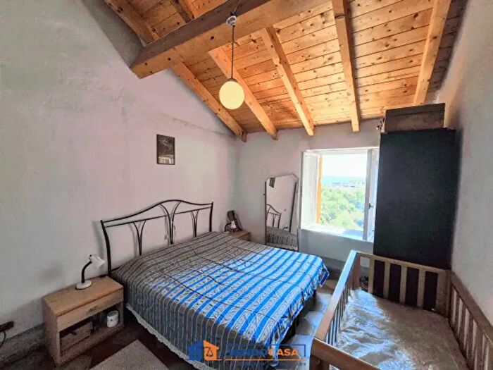 Appartamento con 5 locali in vendita in Vico Altino, Finale Ligure