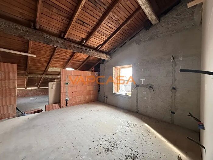 Appartamento trilocale in vendita in Via Arici, Telgate