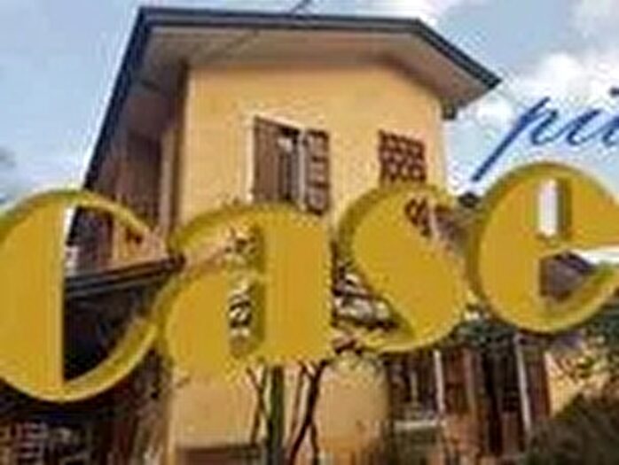 Casa con 10 locali in vendita in Massarosa