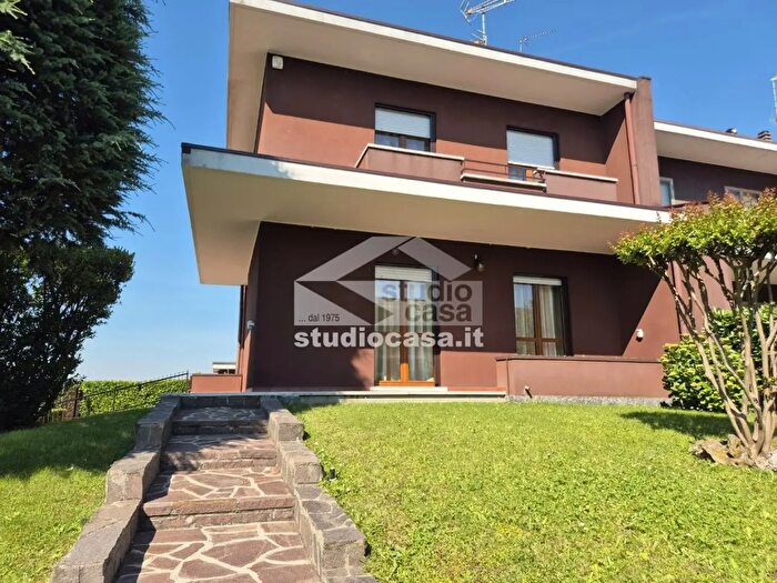 Case in Vendita e in Affitto - 2