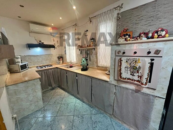 Appartamento quadrilocale in vendita in Via Chiappara al Carmine Snc, Palermo