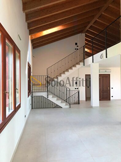 Appartamento con 6 locali in affitto in Via Gaidello, Castelfranco Emilia