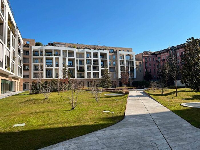 Casa con 5 locali in affitto in Via Andrémarie Ampère, Città Studi, Milano