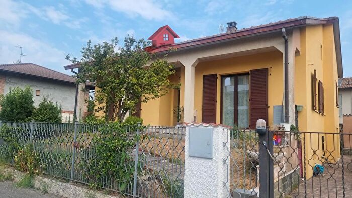 Case in Vendita e in Affitto - 2