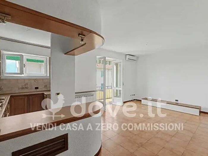 Appartamento trilocale in vendita in Via Cervinia, Luino