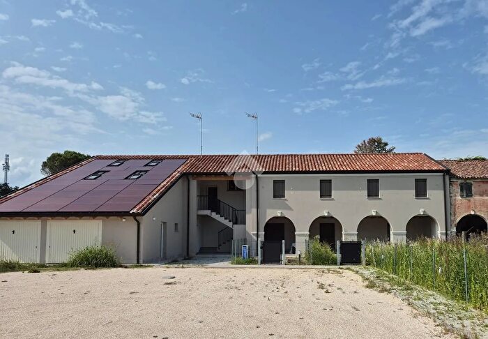 Appartamento trilocale in vendita in Via Montegrappa, Salzano