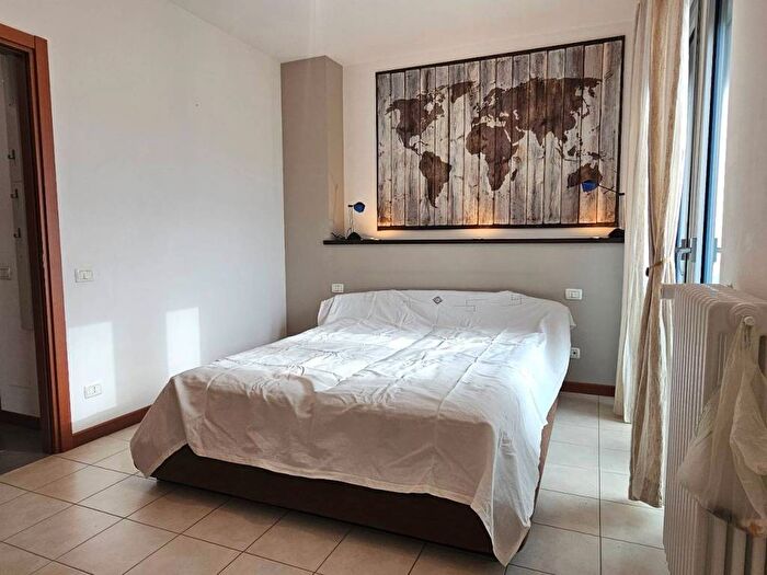 Appartamento bilocale in affitto in Viale Famagosta, Famagosta, Milano