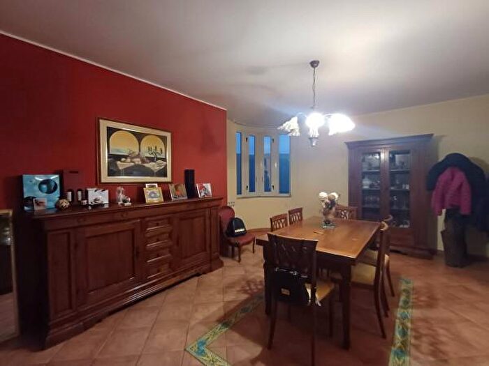 Appartamento trilocale in vendita in Via Logge, Ficarra