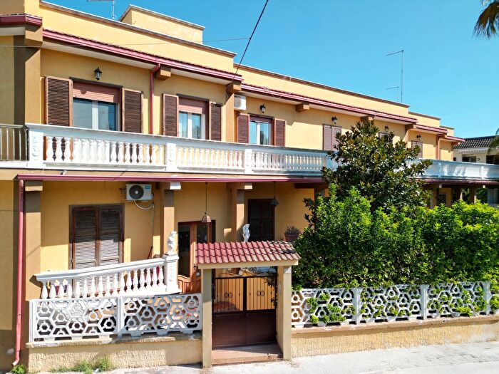 Appartamento con 5 locali in vendita in Via Silvio Pellico, Fragagnano