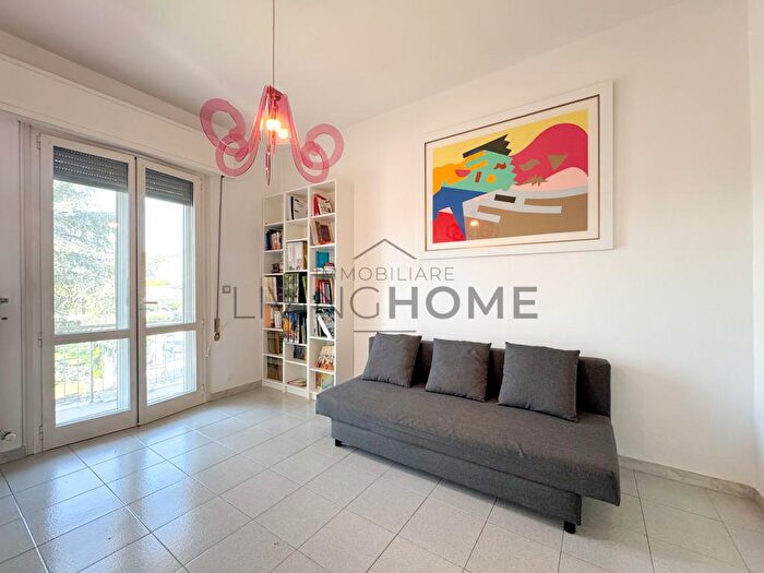 Appartamento trilocale in vendita in Via Marecchiese, Rimini