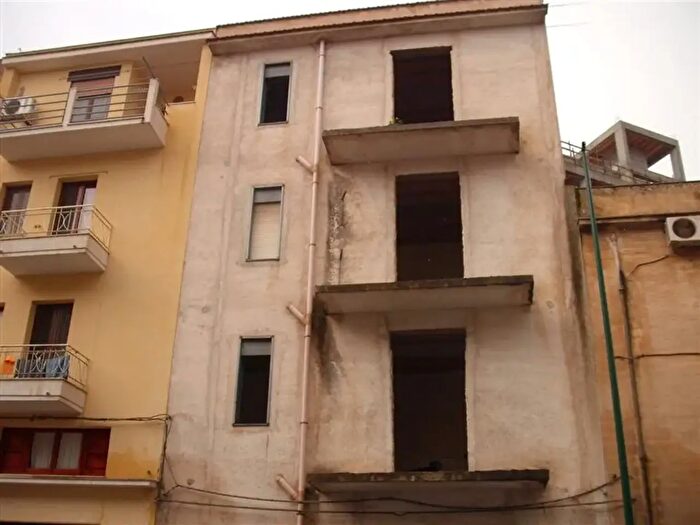 Appartamento con 7 locali in vendita in Salemi