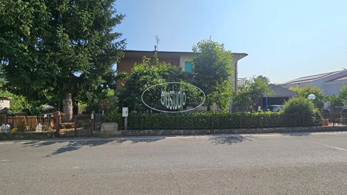 Casa con 6 locali in vendita in Via di Scampata, Figline e Incisa Valdarno