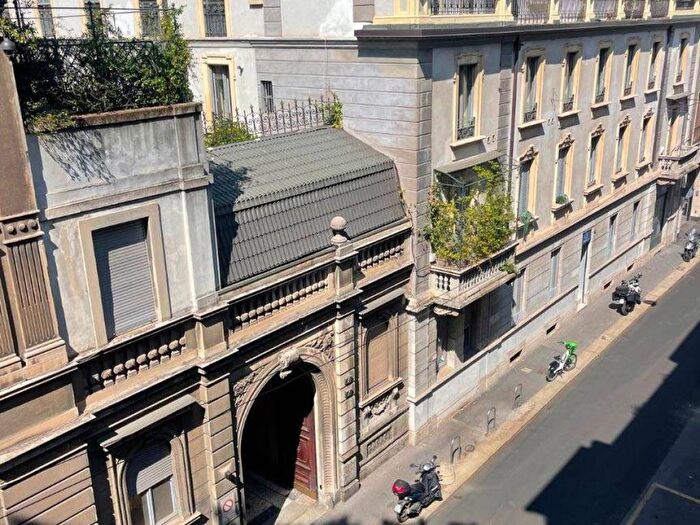 Appartamento trilocale in affitto in Quadronno Crocetta, Milano