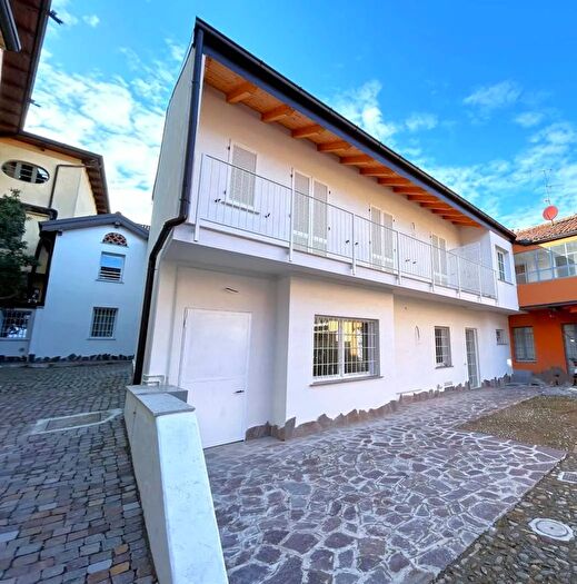 Casa trilocale in vendita in Via della Madonna Vimercate, Vimercate