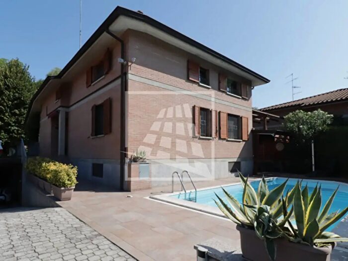 Casa con 7 locali in vendita in Via Benedetto Croce, Reggio nell'Emilia