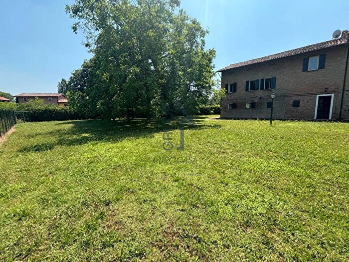 Appartamento con 8 locali in vendita in Formigine