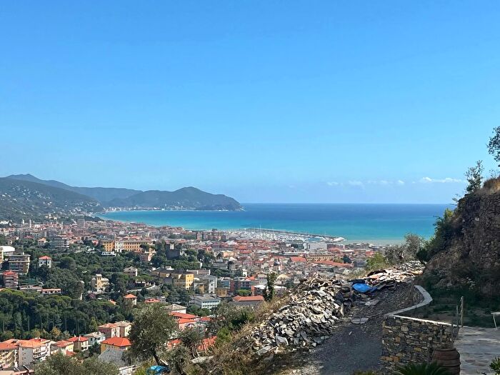 Appartamento con 5 locali in vendita in Chiavari