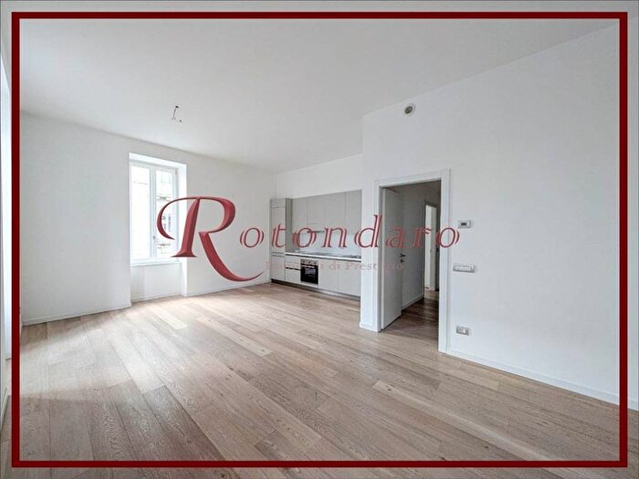 Appartamento trilocale in affitto in Via Andrea Solari, Solari, Milano