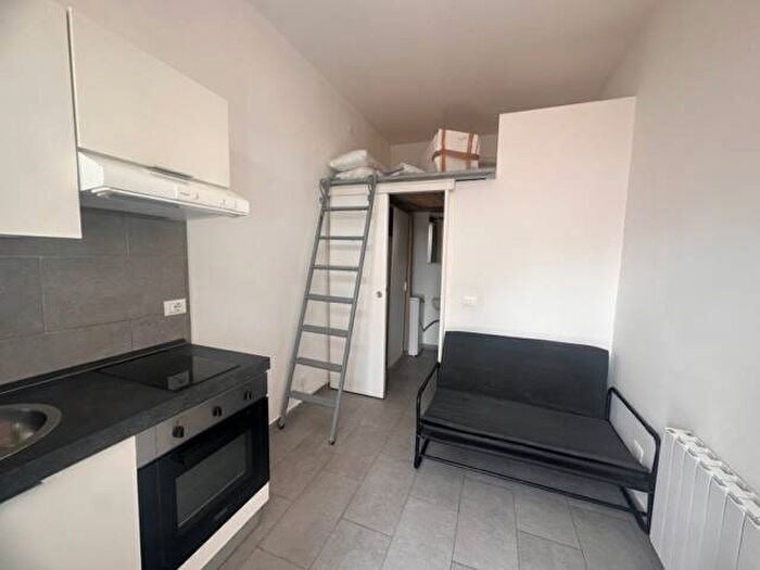 Appartamento monolocale in affitto in Via Rovereto, Rovereto, Milano