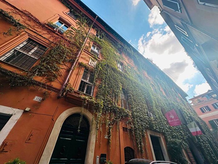 Casa quadrilocale in affitto in Via Margutta, Piazza del Popolo, Roma