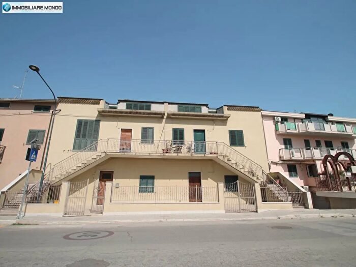 Appartamento con 5 locali in vendita in Via Giuseppe Garibaldi, Portocannone