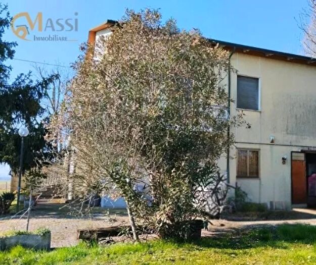 Casa con 6 locali in vendita in Via Primaria, Castello DArgile