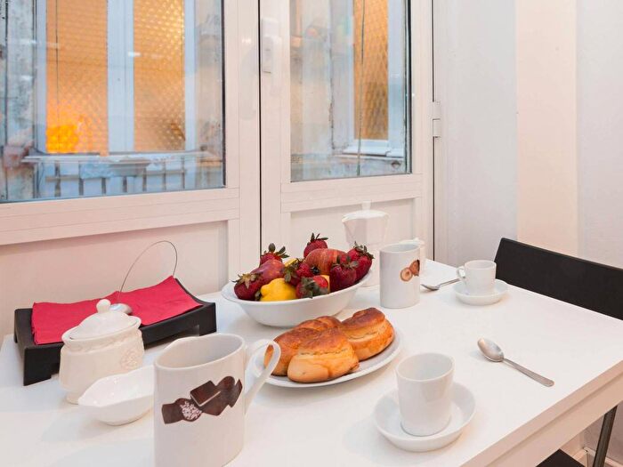 Appartamento trilocale in affitto in Via di Monserrato, Via Giulia, Roma