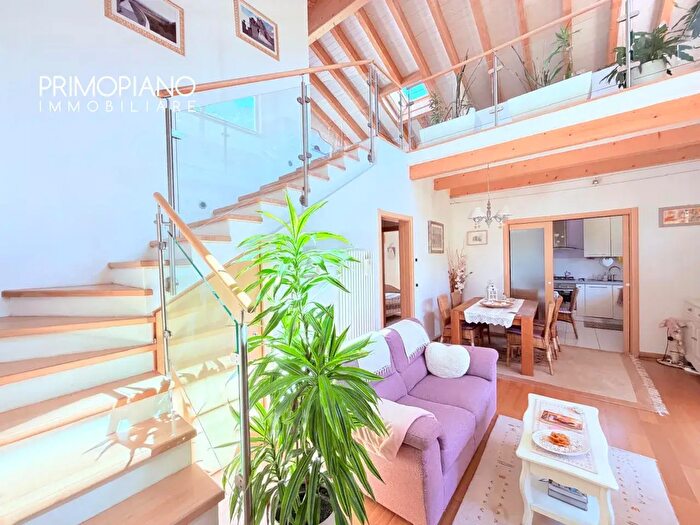 Casa trilocale in vendita in Frazione Frisanchi, Altopiano della Vigolana