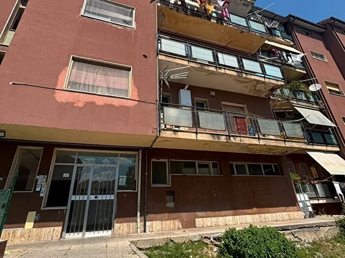 Appartamento quadrilocale in vendita in Via Tristano Codignola, Cosenza