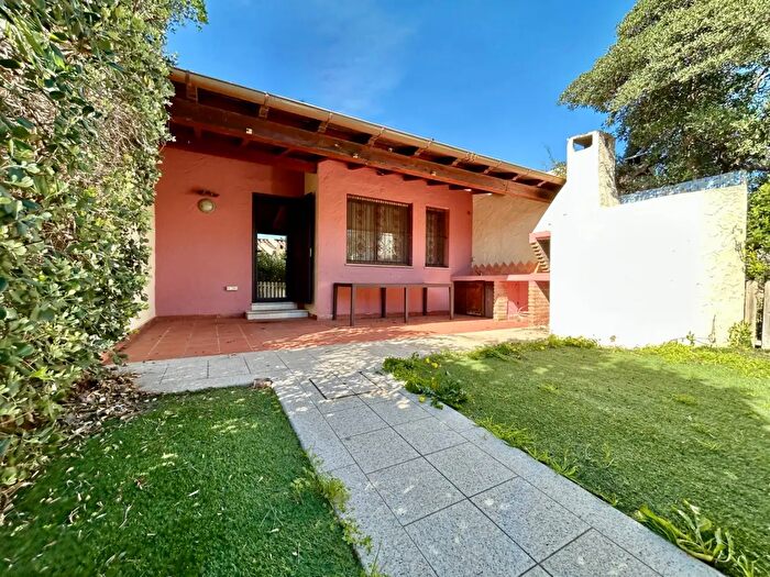 Casa quadrilocale in vendita in Via delle Rose, Muravera