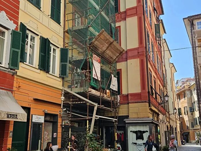 Appartamento bilocale in vendita in Via Campana, Varazze