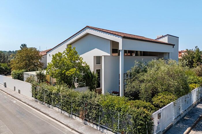 Casa con 14 locali in vendita in Ponsacco