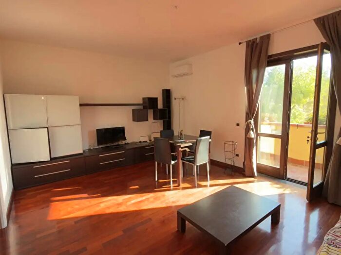 Appartamento trilocale in vendita in Via degli Etruschi, Salerno