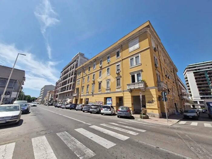 Appartamento trilocale in vendita in Via Temo, Cagliari