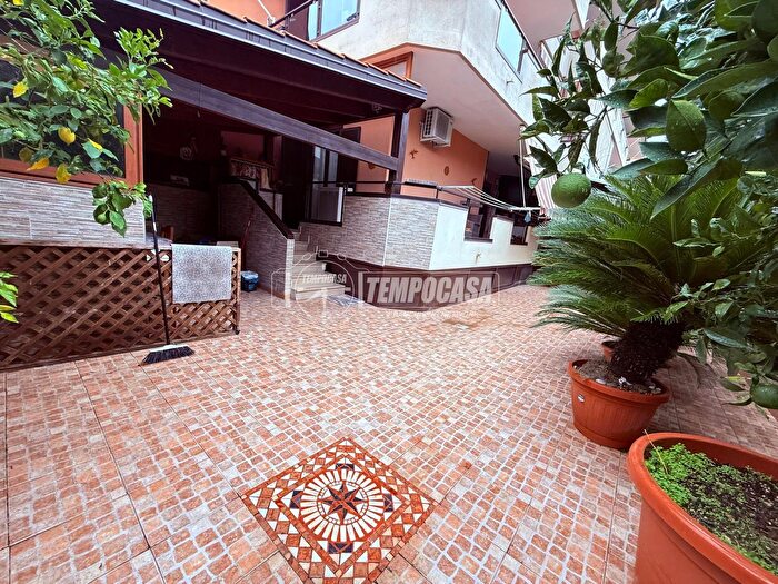 Appartamento trilocale in vendita in Via Oasi Sacro Cuore, Giugliano In Campania