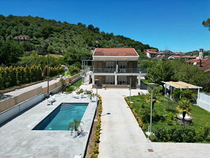 Casa con 8 locali in vendita in Via Piano delle Pere, Agropoli