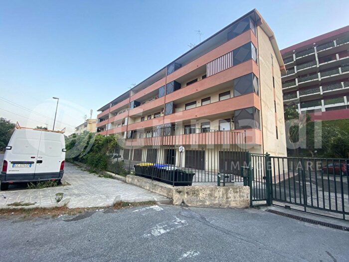 Appartamento trilocale in affitto in Via Minissale Alto, Messina